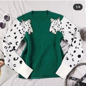 Leapord sweater